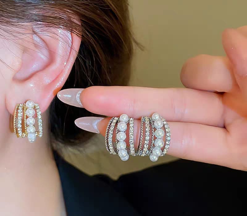 Gold plated white and gold pearls descent earings