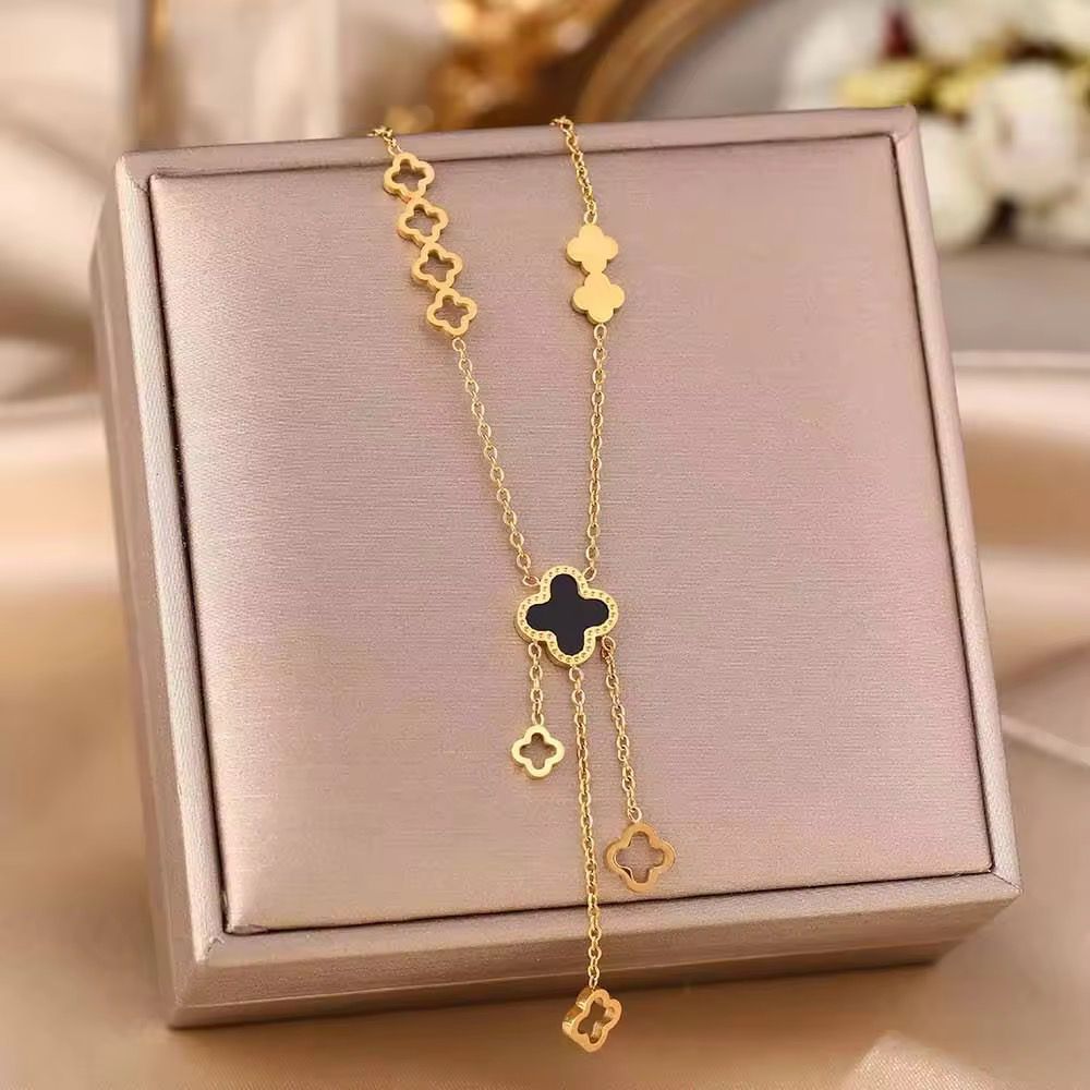 Black Clove Necklace