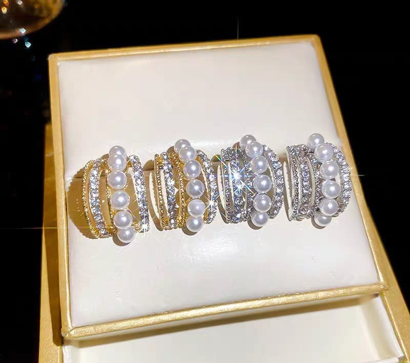 Gold plated white and gold pearls descent earings