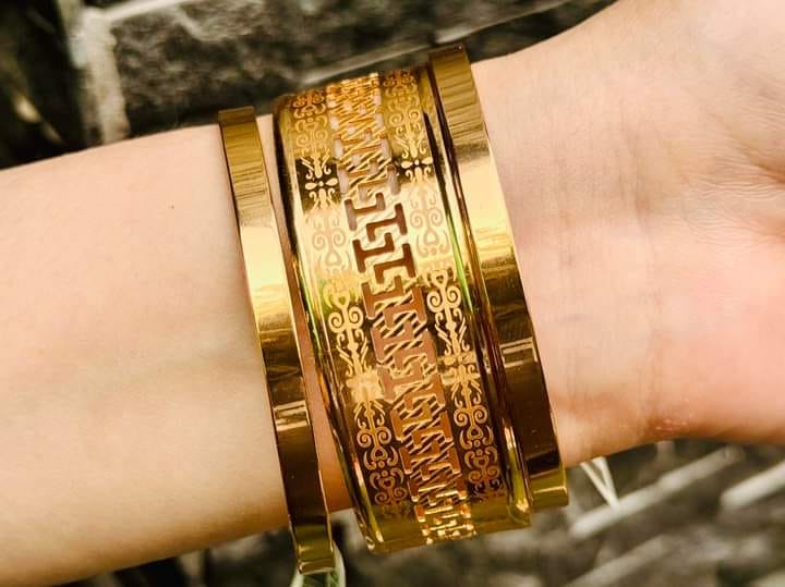 Gold plated Stainless steel designed bangles
