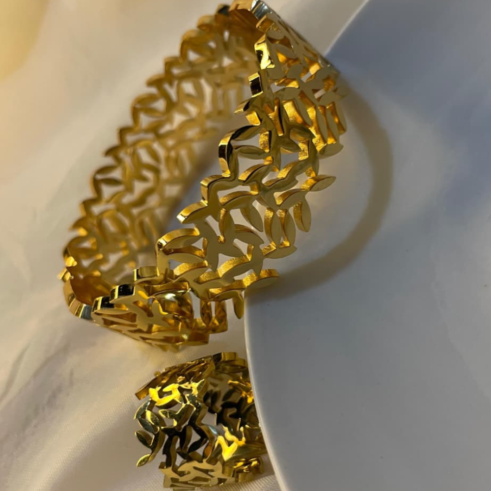 18k Gold plated elegant bangles of stainless steel