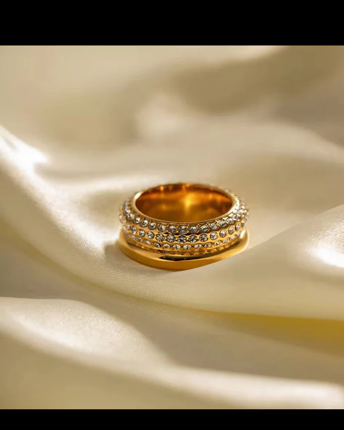 Stainless steel and zircone stone ring